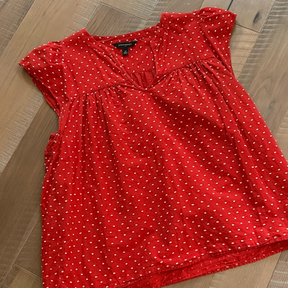 Banana Republic M Red Dots Dobby Flutter Popover Blouse Top Shirt Apertivo R25